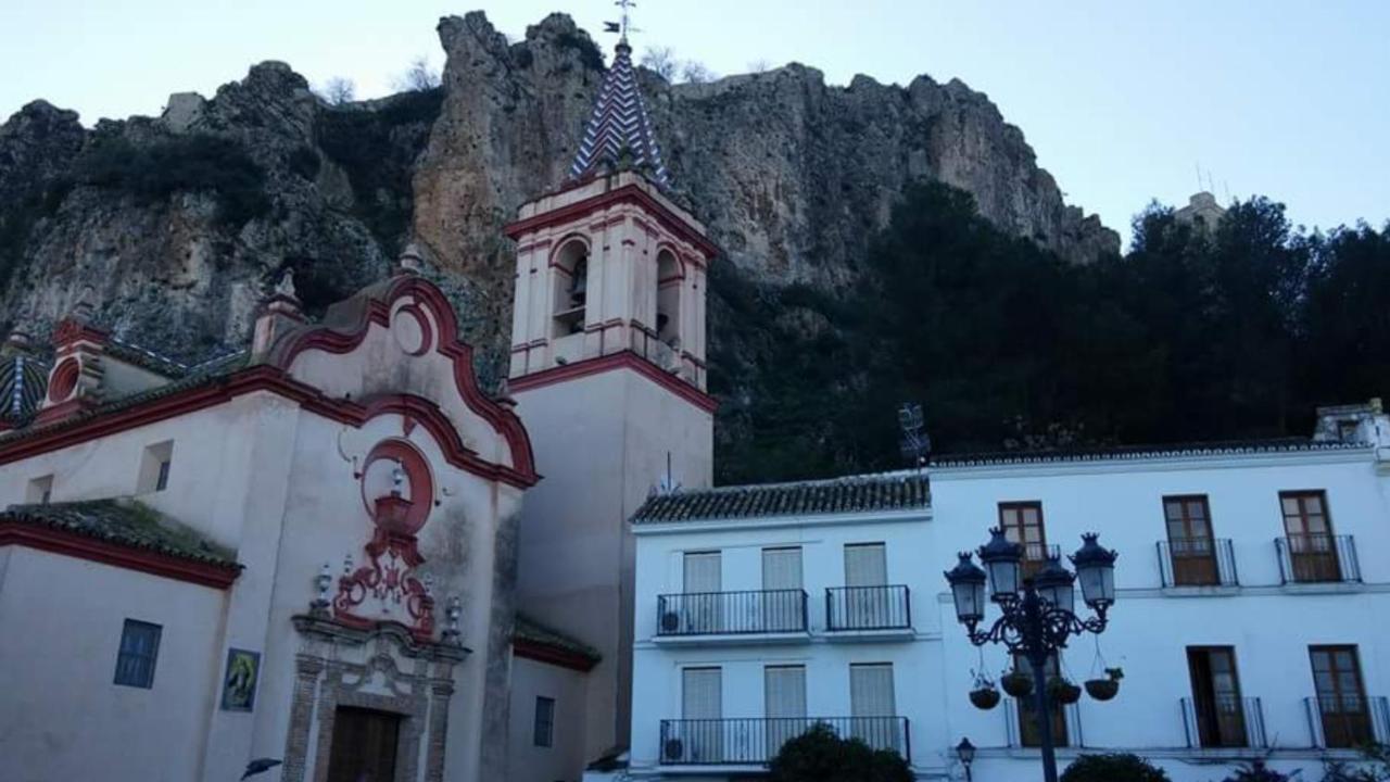 Apartamentos el Mirador en la Plaza de Zahara Zahara De La Sierra Exterior foto