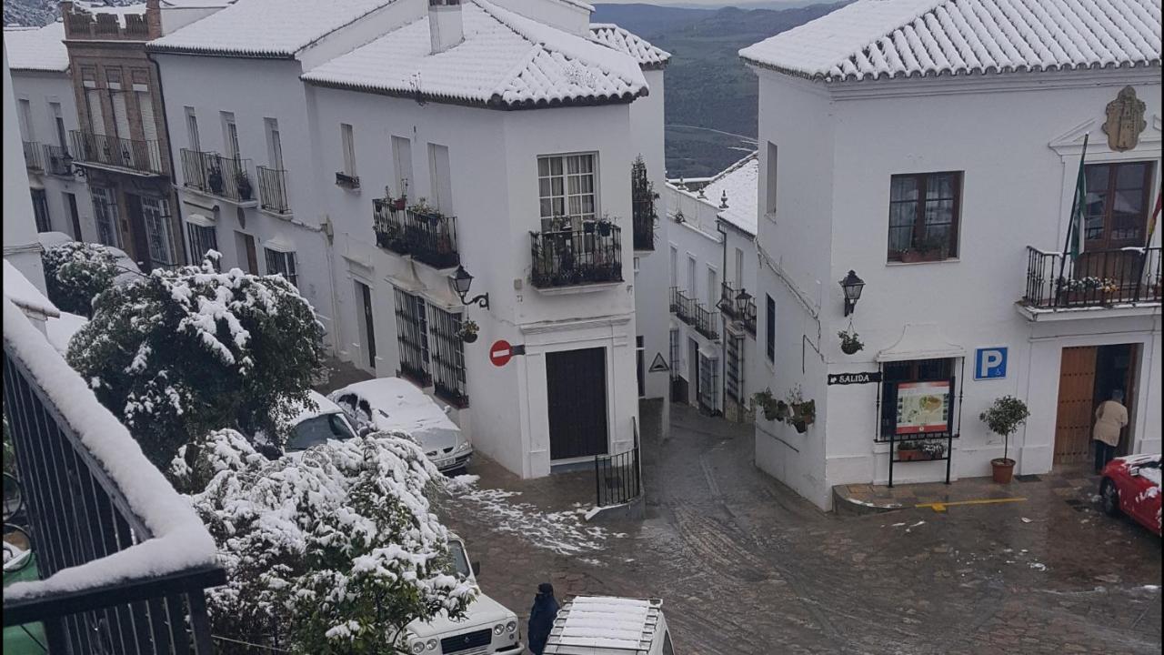 Apartamentos el Mirador en la Plaza de Zahara Zahara De La Sierra Exterior foto